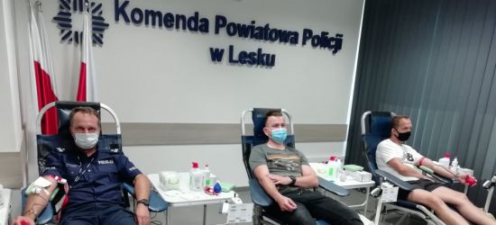 Szlachetna zbiórka w leskiej komendzie