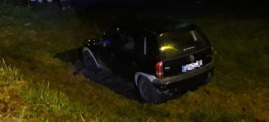 POWIAT LESKI: Wypadł z drogi. Kierowca w szpitalu (ZDJĘCIA)