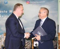 Konferencja prasowa w urzędzie miasta. Podpisano umowę na 11 nowych autobusów (RETRANSMISJA, ZDJĘCIA)