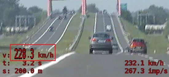 19-latek pędził bmw 228 km/h! (VIDEO)