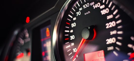 REGION: 124 km/h w zabudowanym, czyli jak się pozbyć prawa jazdy