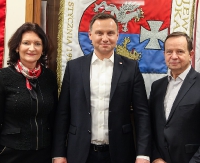 Wieczorna wizyta Prezydenta RP w Rzeszowie. Andrzej Duda z Urzędu Marszałkowskiego dzwonił do Donalda Trumpa