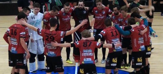 Ależ oni byli głodni bramek! Wysoka wygrana Wilków (SKRÓT MECZU)