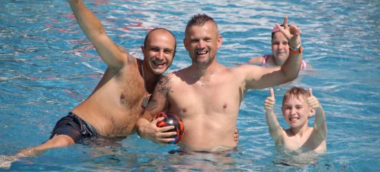 SANOK: Tak jest dziś na basenie! Słońce, woda i plażówka (ZDJĘCIA)