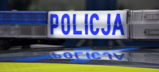 Czujność kobiety uratowała 65-latka. Policjanci i strażacy weszli do mieszkania w ostatniej chwili!