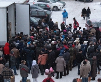 „Bitwa o jabłka”. Przekleństwa, nerwy i porysowane samochody (ZDJĘCIA)