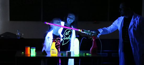 Mali żacy w świecie eksperymentów fizycznych! (FOTO)