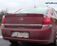SANOK: Nieoznakowana vectra wróciła do służby. Znamy wysokość grzywny dla sprawcy kolizji (FILM, ZDJĘCIA)