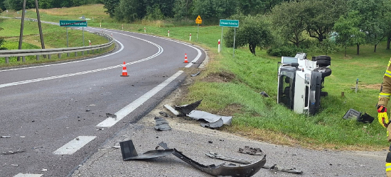 JASIENICA ROSIELNA: Zderzenie dwóch pojazdów na DK19. Jedna osoba trafiła do szpitala [ZDJĘCIA]