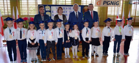 Uroczystość pasowania na ucznia w Szkole Podstawowej w Strachocinie (FOTO)