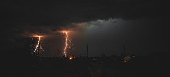 Po intensywnych upałach mogą wystąpić burze! Ostrzeżenie 3 stopnia