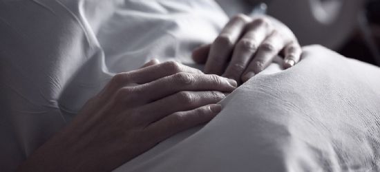 Rośnie liczba zajętych łóżek covidowych! Wojewoda: Sytuacja jest dramatyczna