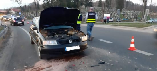 Groźna kolizja dwóch osobówek. 19-latka w szpitalu (FOTO)