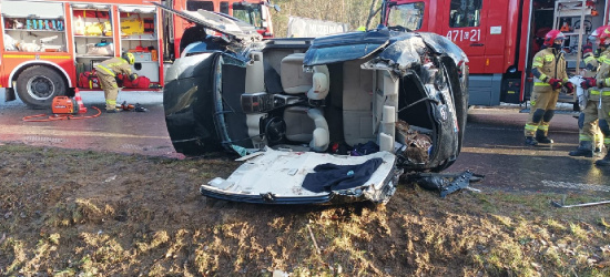 POLSKA: Trzy osoby uwięzione w pojeździe! (ZDJĘCIA)