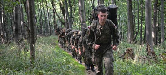 TERYTORIALSI: Żołnierze na szlaku. Blisko 35 km marszu kondycyjnego (FOTO)