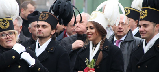 BARBÓRKA 2018: Sanoccy górnicy świętują. Uroczysty przemarsz ulicami miasta (VIDEO, FOTO)