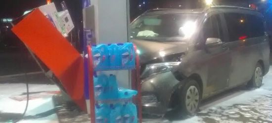 Kierowca, który groził wysadzeniem stacji, nie przyznaje się do winy (FOTO)