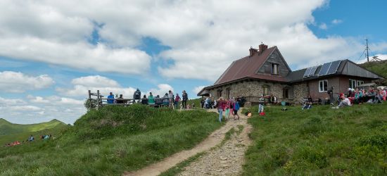 BIESZCZADY: Nieznaczny spadek turystów. „Słaby” maj. „Solidny” październik