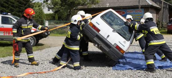 Przypadkowy postrzał, próba samobójcza, wypadek samochodowy. Ratownicy w akcji (FOTO)