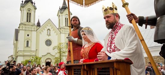 Dzisiaj 604. rocznica królewskiego ślubu w Sanoku. VIDEO z rekonstrukcji (FILM, ZDJĘCIA)