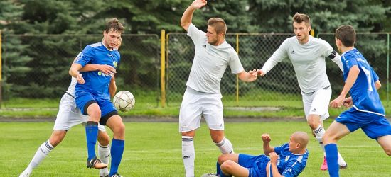 Piłkarski czwartek. Stal jedzie do Ropczyc