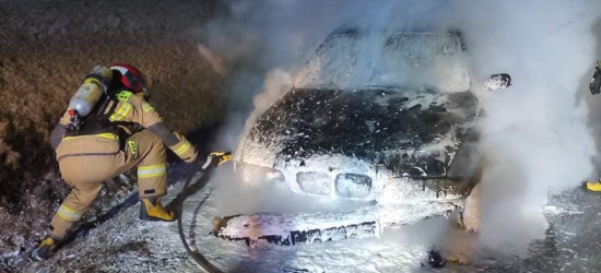 PODKARPACIE. BMW zapaliło się podczas jazdy. Samochód spłonął (ZDJĘCIA)