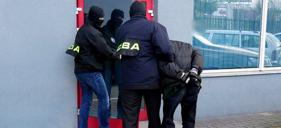 Wpadł naczelnik skarbówki z Podkarpacia. Działania CBA „na gorąco”