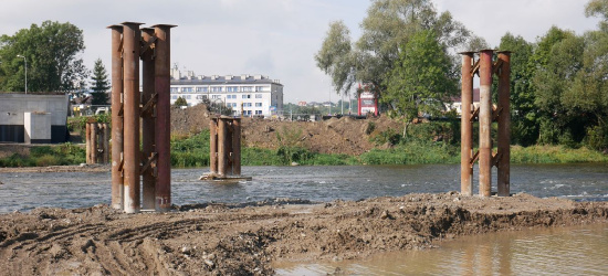 Most na Sanie. Prace ruszają ku górze (VIDEO, FOTO)