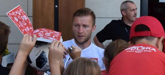 ARŁAMÓW: „Polowanie” na piłkarzy. Autograf lub zdjęcie to pamiątka na całe życie (ZDJĘCIA)