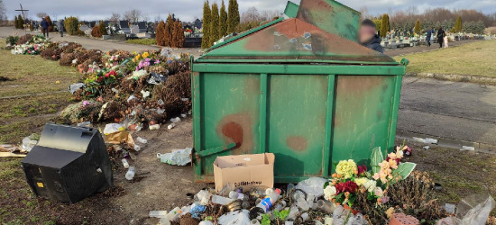SANOK. Zaśmiecone cmentarze! Tak wyglądały dwie nekropolie w niedzielę! (ZDJĘCIA)