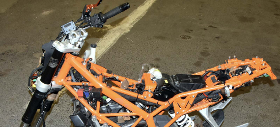 BiOSG: Samochód i motocykl przemycane w częściach