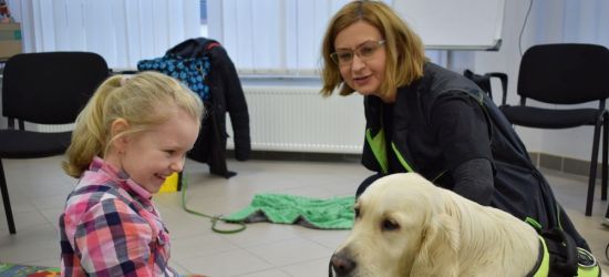 Zajęcia z czworonogami w Akademii Małego Żaka (FOTO)