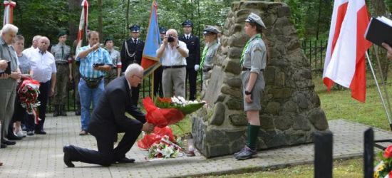 Upamiętnili ofiary na górze Gruszka (ZDJĘCIA)