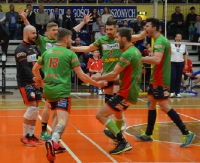 SIATKÓWKA: Radość kibiców TSV! Sanok wygrywa z Niebylcem 3:0 (RETRANSMISJE)