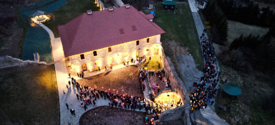 Droga Krzyżowa pod klasztor w Zagórzu! VIDEO Z LOTU PTAKA