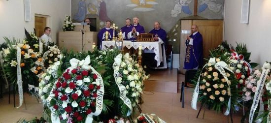 Trwają uroczystości pogrzebowe śp. Tadeusza Pióro (ZDJĘCIA)