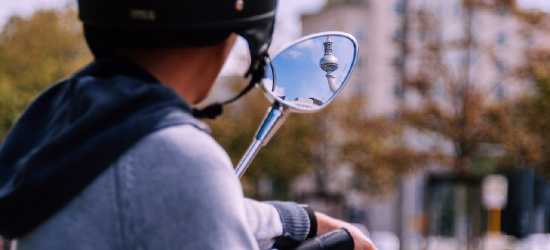 POWIAT BRZOZOWSKI: Motorowerem na podwójnym gazie i z zakazem prowadzenia