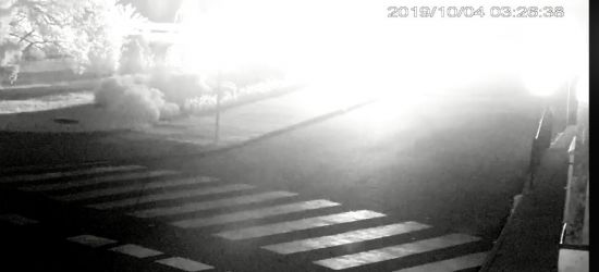Złodzieje wysadzili bankomat! Eksplozję nagrał monitoring! (VIDEO)