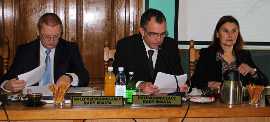 Sesja w mieście. Sprawy opłat za wodę i ścieki oraz emisji obligacji