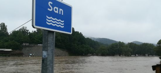 Intensywne opady deszczu. Możliwy gwałtowny wzrost poziomu wody w Sanie