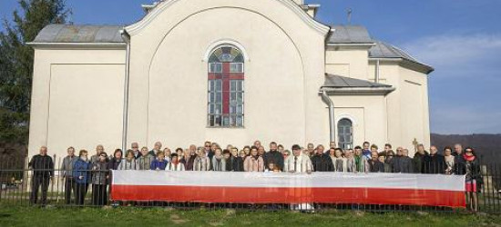 Na 100-lecie Niepodległej odnowiona Madonna i wspólna fotografia