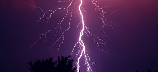 UWAGA! Burze z gradem. Drugi stopień zagrożenia