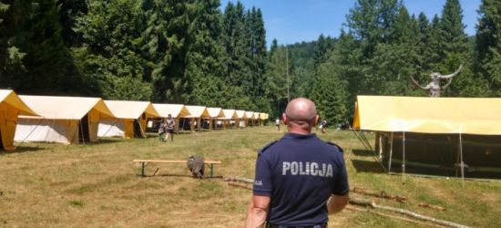 Kilkuset harcerzy rozpoczyna wypoczynek. Są bezpieczni w Bieszczadach?