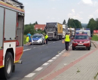 AKTUALIZACJA: Wypadek w Zabłotcach z udziałem ciężarówki, osobówki i dwóch motocykli. Ruch odbywa się już płynnie (ZDJĘCIA)