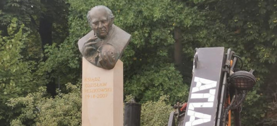 Popiersie ks. Peszkowskiego w centrum miasta! Dzisiaj odsłonięcie pomnika (ZDJĘCIA)