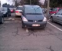 PARKOWANIE PO SANOCKU: „Ten kierowca ciągle tak parkuje!” (ZDJĘCIE)