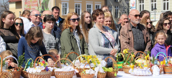 WIELKA SOBOTA: Spotkanie Przedświąteczne na sanockim Rynku