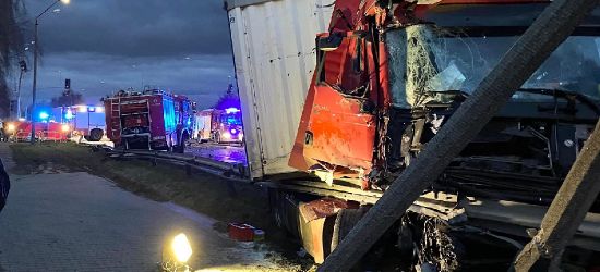 POLSKA. Koszmarny wypadek. Nie żyje dwóch strażaków OSP. Jechali do pożaru (ZDJĘCIA)