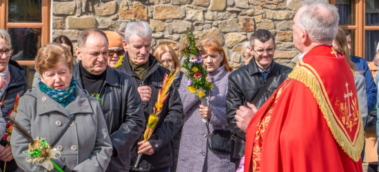 NIEDZIELA PALMOWA: Procesja z palmami przy sanockiej Farze (VIDEO, FOTO)