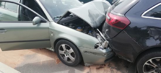Groźne zderzenie osobówek w Zagórzu (ZDJĘCIA)